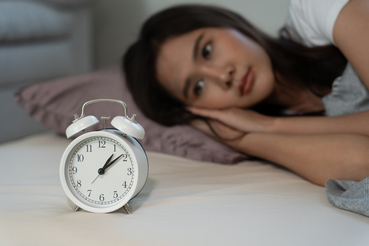 Sleep Problems NYC | Home Sleep Testing & Sleep Apnea Evaluation | 14 Street Medical Arts Patient experiencing sleep problems discussing Home Sleep Testing and sleep apnea evaluation with a physician at 14 Street Medical Arts.